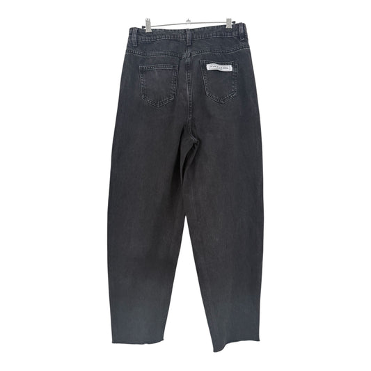 THE “BARREL” BLACK JEAN